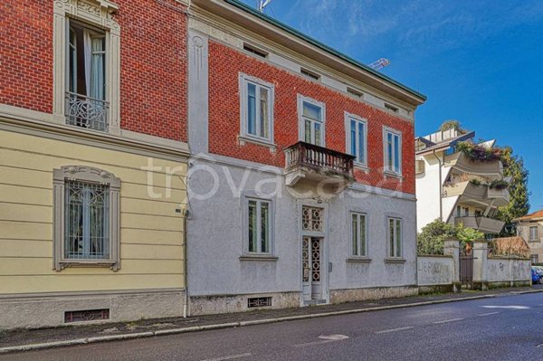 casa indipendente in vendita a Gallarate