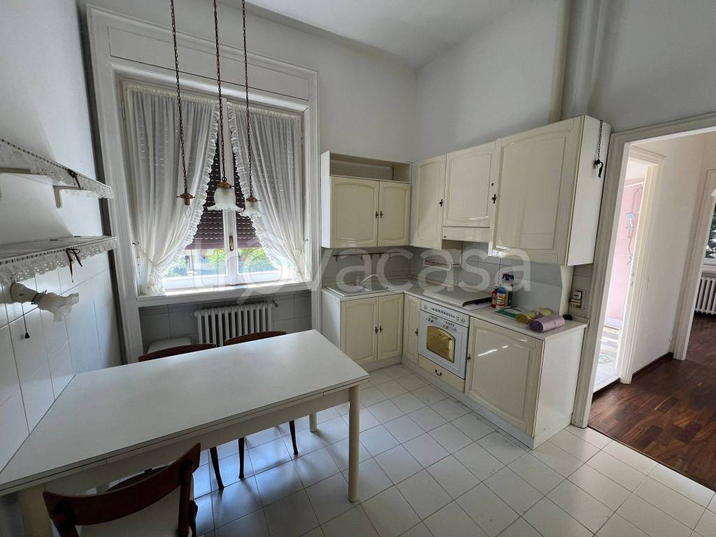 appartamento in vendita a Gallarate in zona Cascinetta