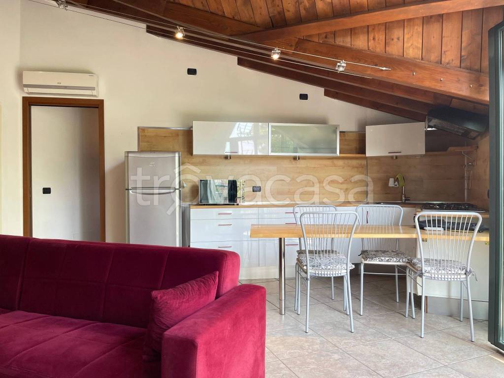 appartamento in vendita a Gallarate in zona Cascinetta