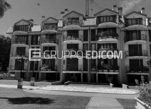 locale commerciale in vendita a Gallarate