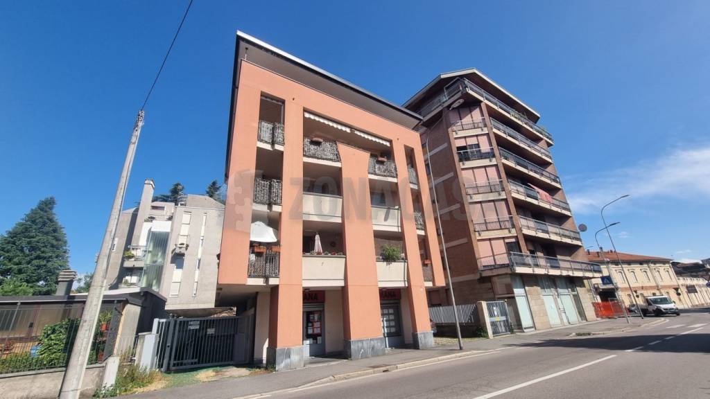 appartamento in vendita a Gallarate in zona Cascinetta