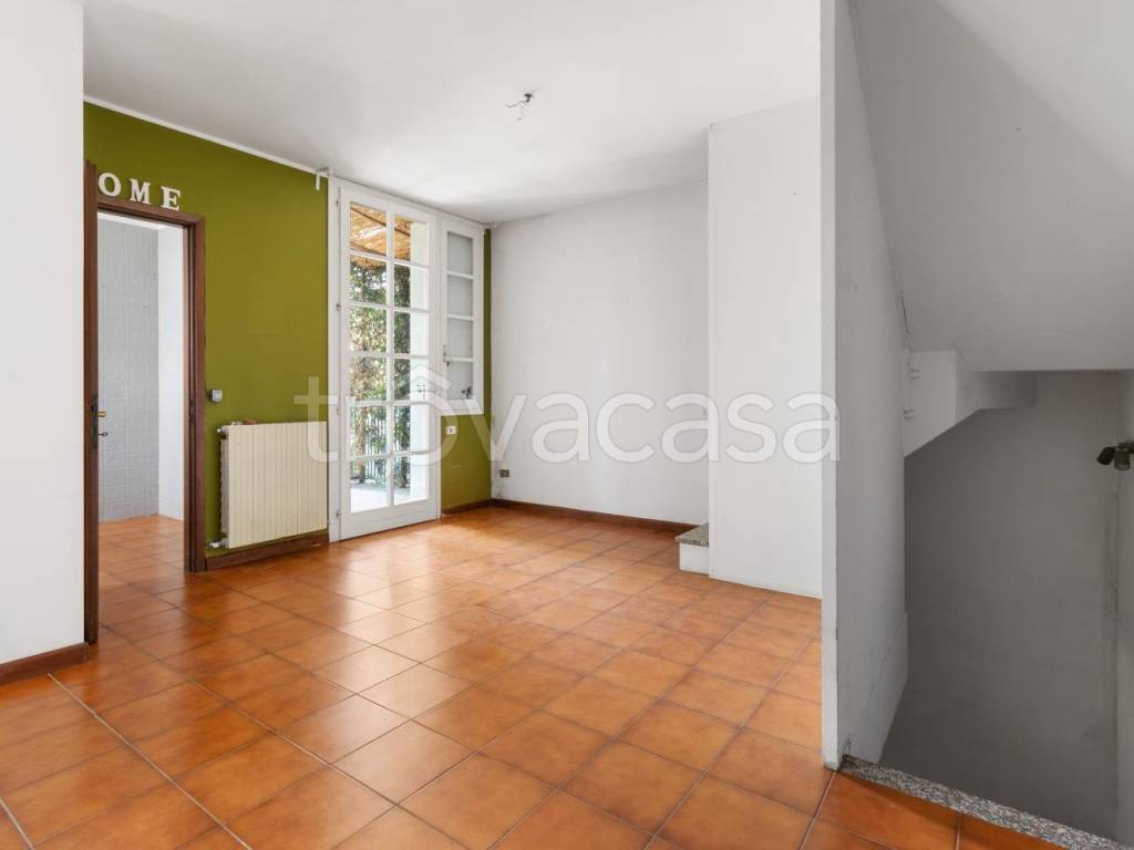 casa indipendente in vendita a Gallarate in zona Cascinetta