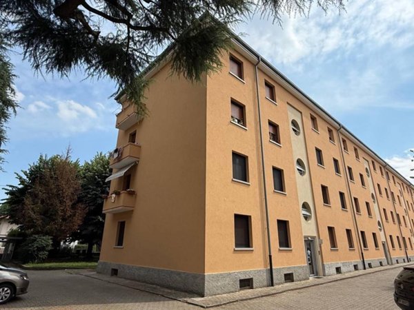 appartamento in vendita a Gallarate in zona Cascinetta