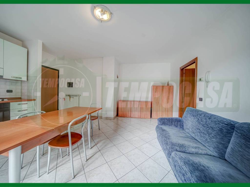 appartamento in vendita a Gallarate in zona Arnate