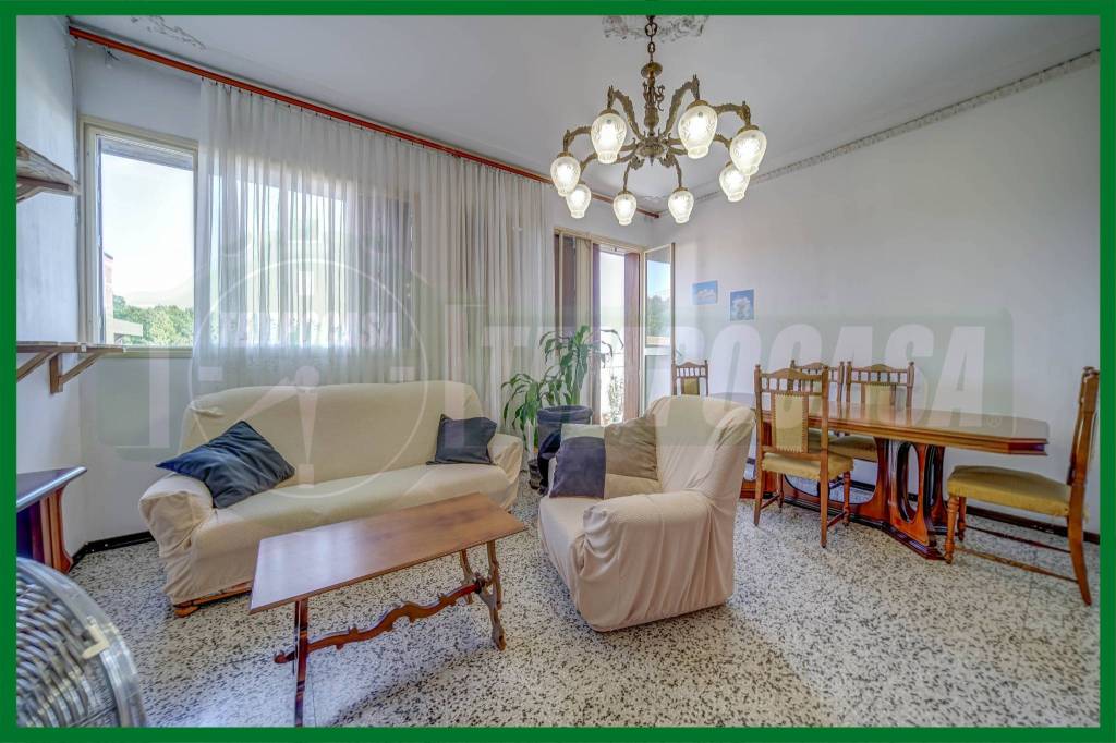 appartamento in vendita a Gallarate in zona Moriggia