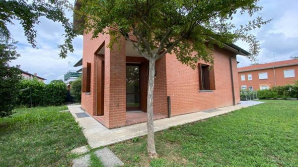casa indipendente in vendita a Gallarate