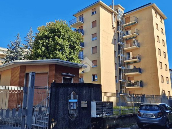 appartamento in vendita a Gallarate in zona Arnate