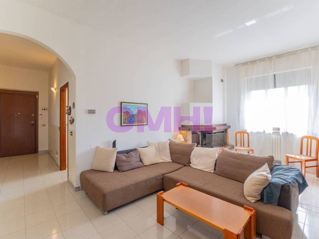 casa indipendente in vendita a Gallarate in zona Crenna