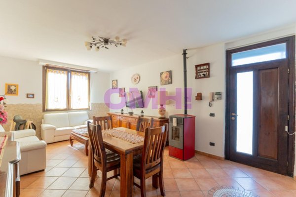 appartamento in vendita a Gallarate in zona Crenna