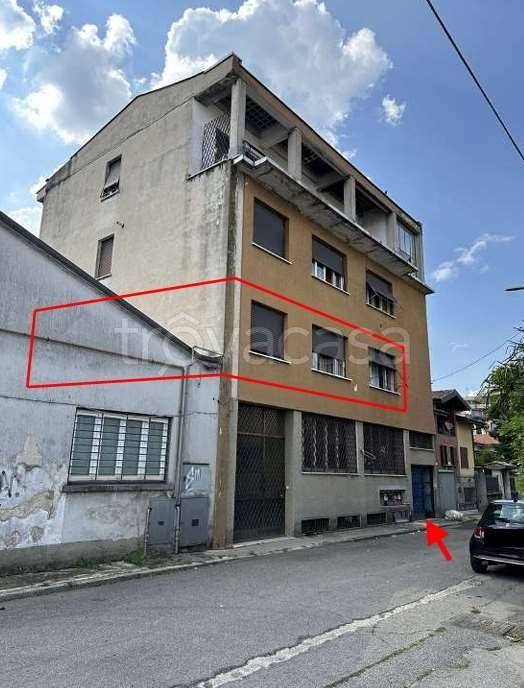 appartamento in vendita a Gallarate in zona Sciarè