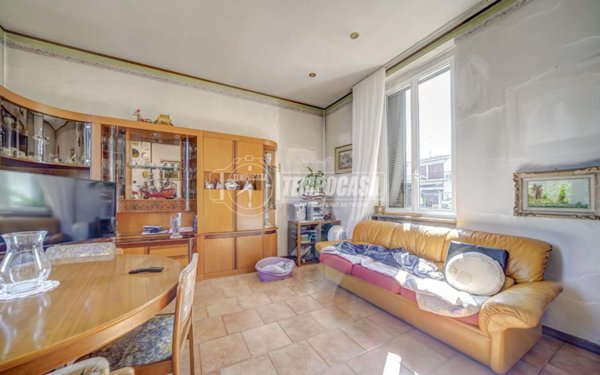 casa indipendente in vendita a Gallarate in zona Ronchi
