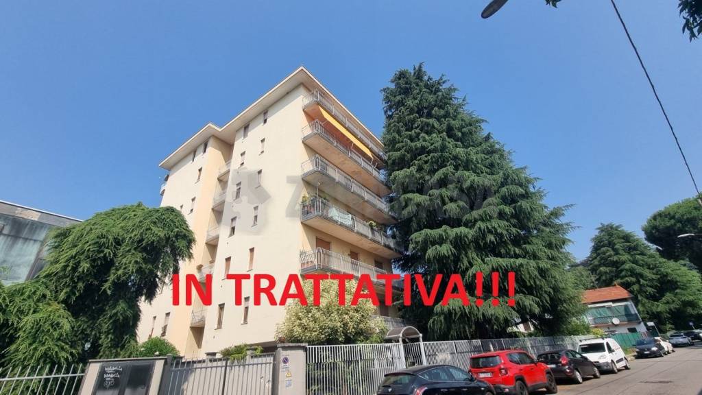 appartamento in vendita a Gallarate in zona Cascinetta