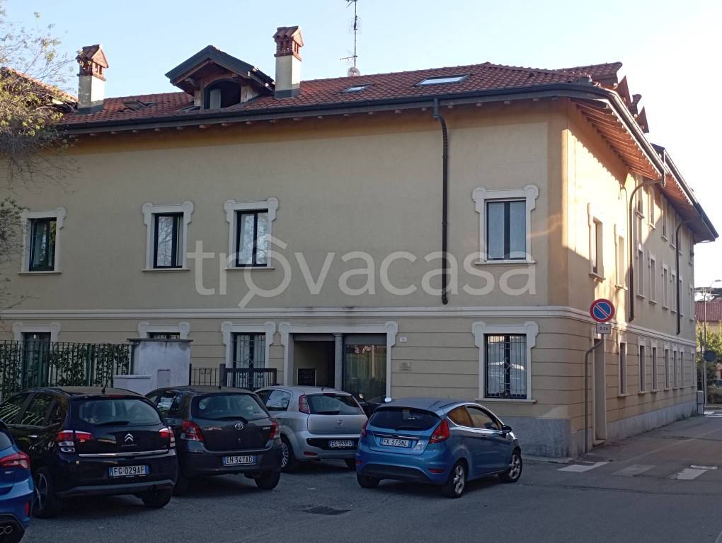 appartamento in vendita a Gallarate in zona Crenna