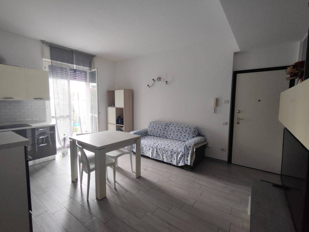 appartamento in vendita a Gallarate in zona Cascinetta