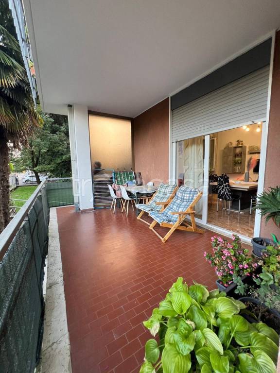 appartamento in vendita a Gallarate in zona Sciarè