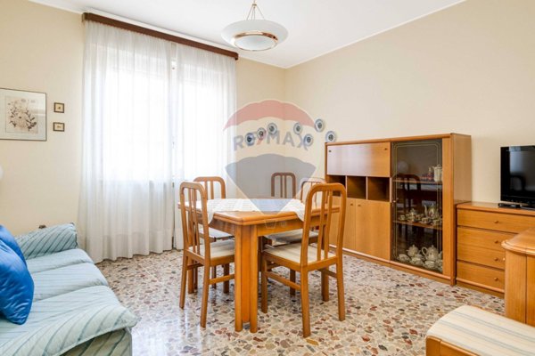 appartamento in vendita a Gallarate in zona Arnate