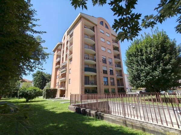 appartamento in vendita a Gallarate in zona Madonna in Campagna