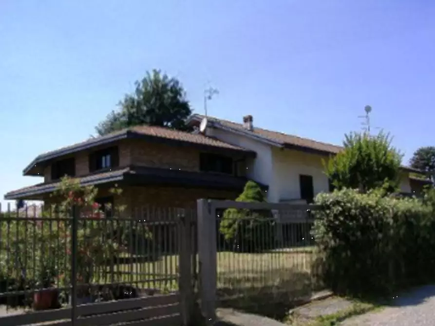 casa indipendente in vendita a Gallarate