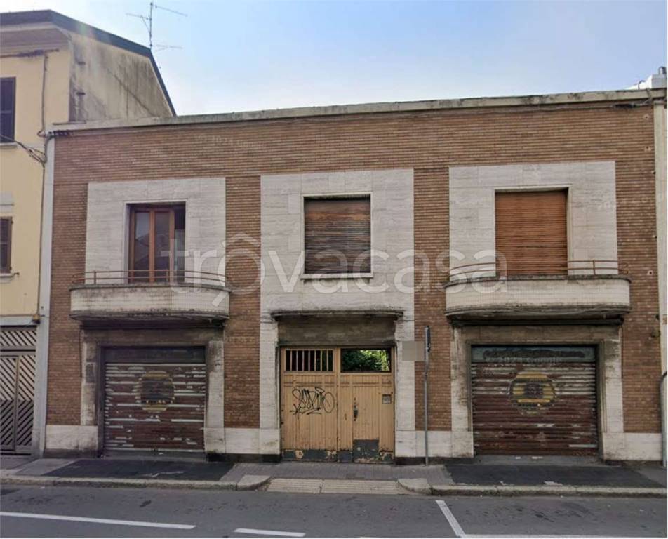 locale di sgombero in vendita a Gallarate