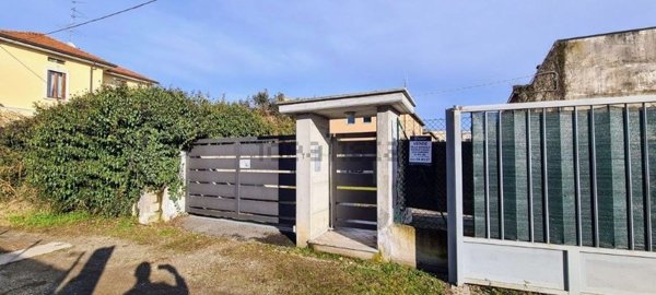 casa indipendente in vendita a Gallarate