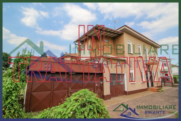 casa indipendente in vendita a Gallarate in zona Ronchi