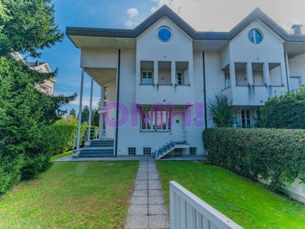 casa indipendente in vendita a Gallarate in zona Ronchi