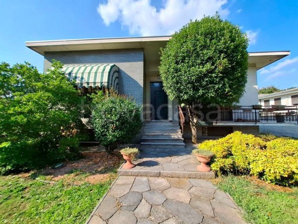 casa indipendente in vendita a Gallarate