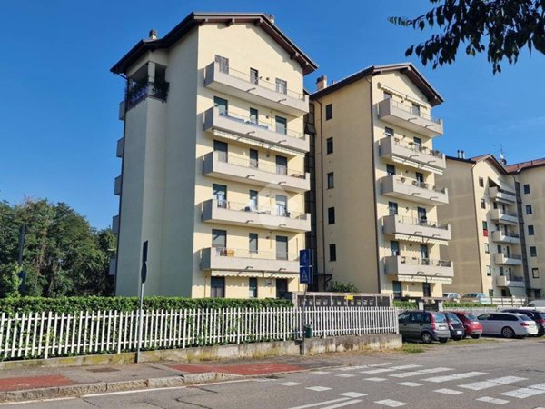appartamento in vendita a Gallarate in zona Arnate