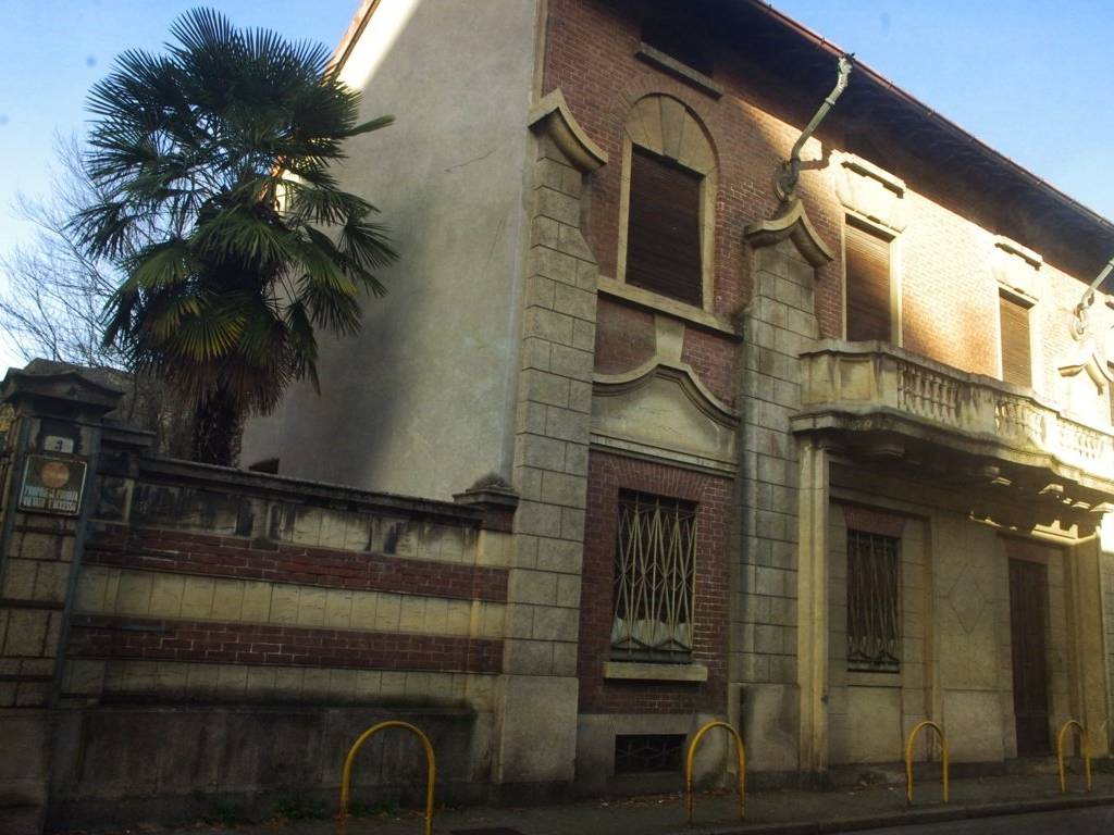 casa indipendente in vendita a Gallarate