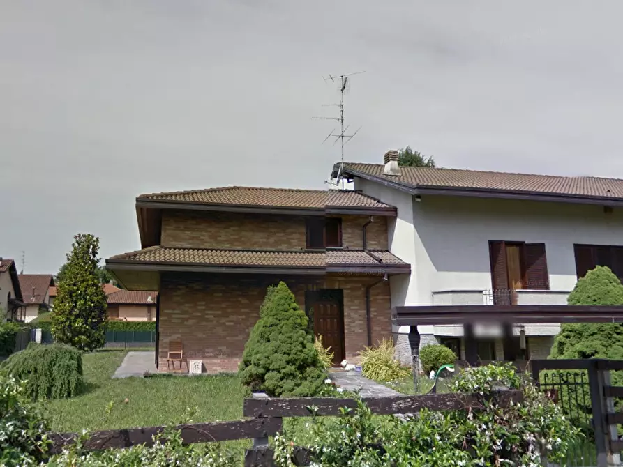 casa indipendente in vendita a Gallarate