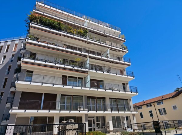 appartamento in vendita a Gallarate in zona Sciarè