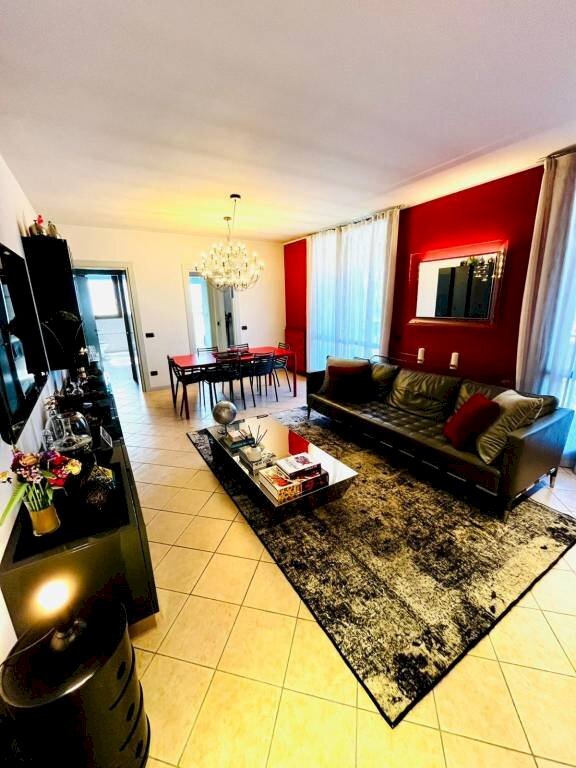 appartamento in vendita a Gallarate in zona Madonna in Campagna