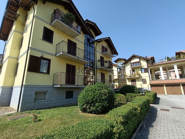 appartamento in vendita a Gallarate in zona Cascinetta