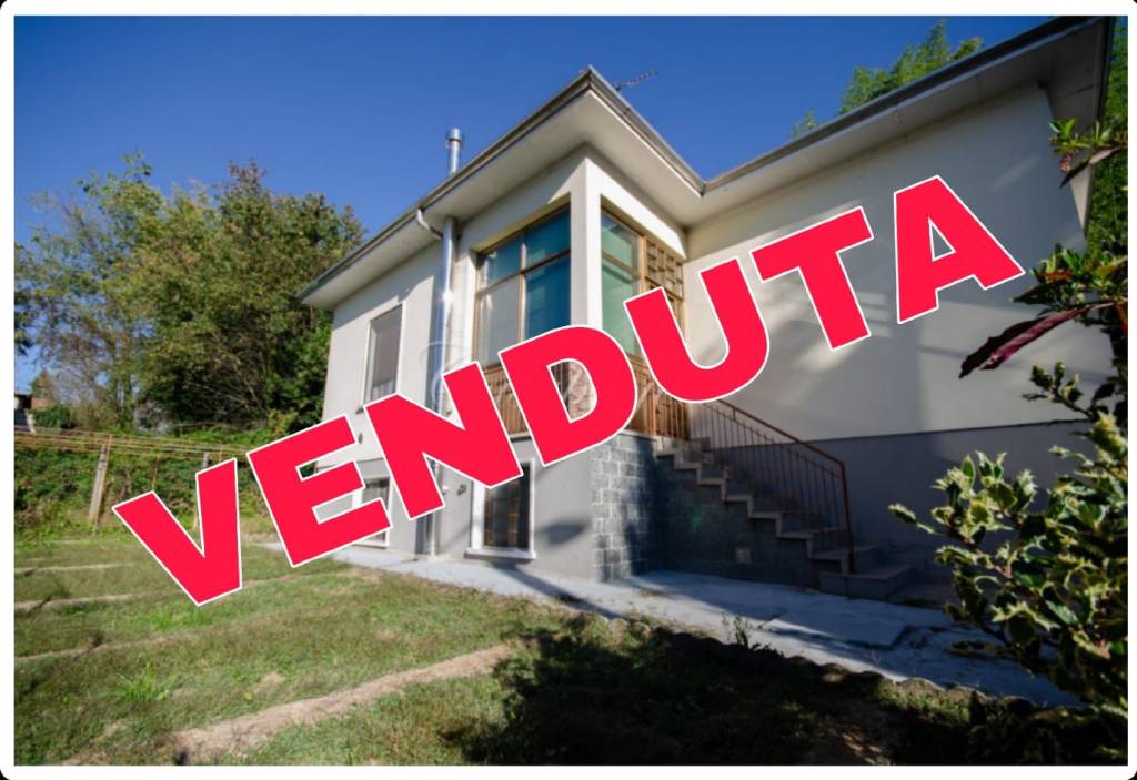 casa indipendente in vendita a Gallarate in zona Ronchi