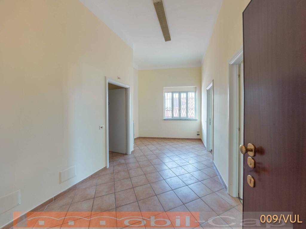 ufficio in vendita a Gallarate in zona Cascinetta