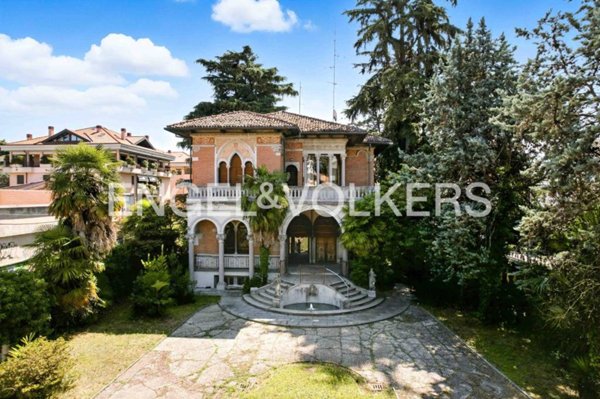 casa indipendente in vendita a Gallarate