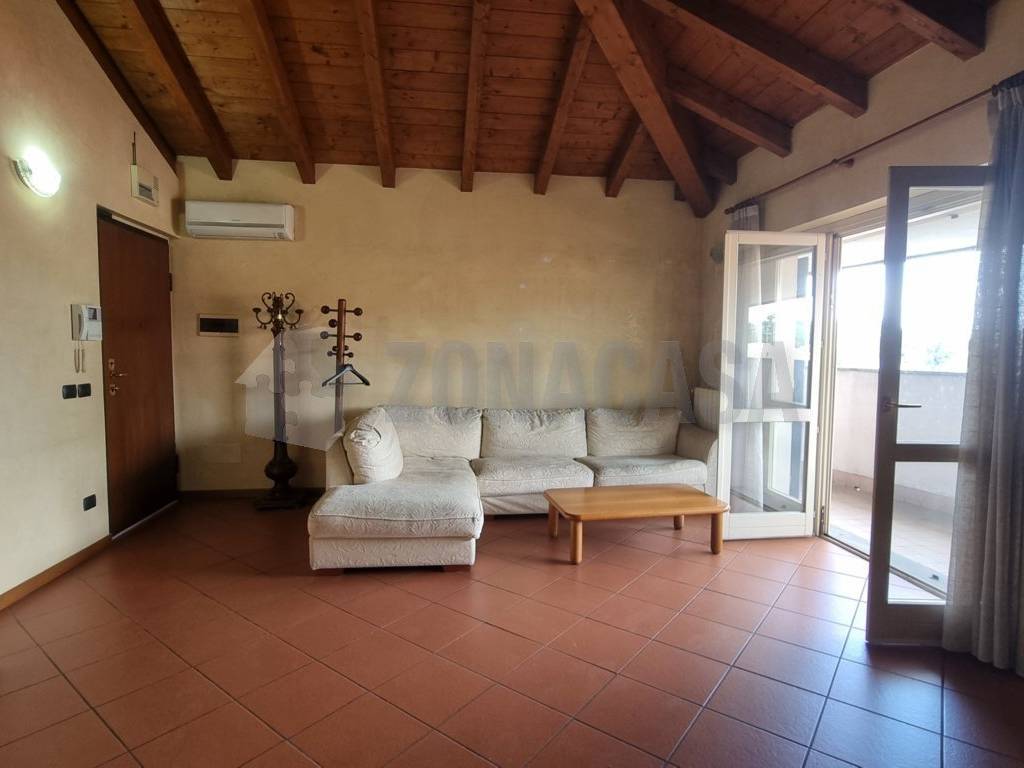 appartamento in vendita a Gallarate in zona Cascinetta