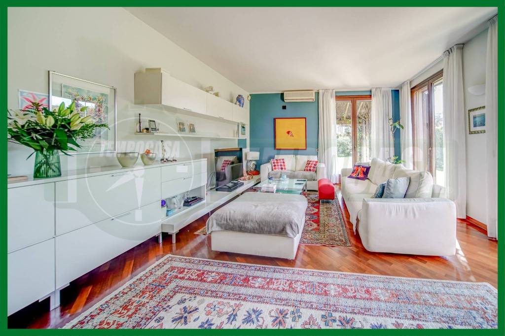 casa indipendente in vendita a Gallarate