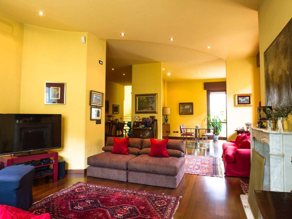 casa indipendente in vendita a Gallarate