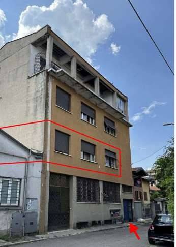 appartamento in vendita a Gallarate in zona Sciarè