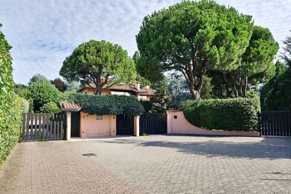 casa indipendente in vendita a Gallarate