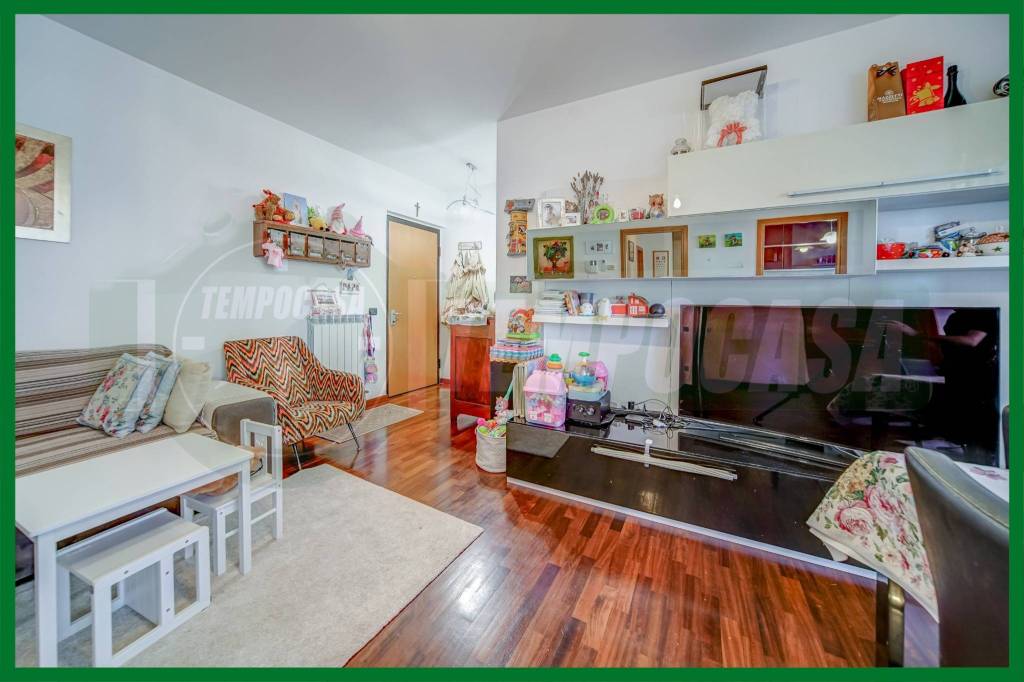 appartamento in vendita a Gallarate in zona Cascinetta