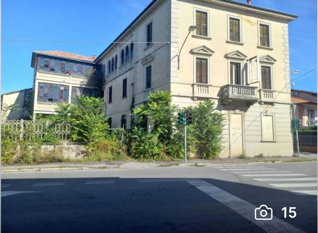 casa indipendente in vendita a Gallarate