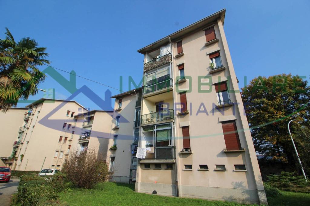 appartamento in vendita a Gallarate in zona Moriggia
