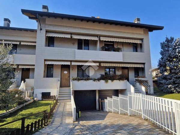casa indipendente in vendita a Gallarate