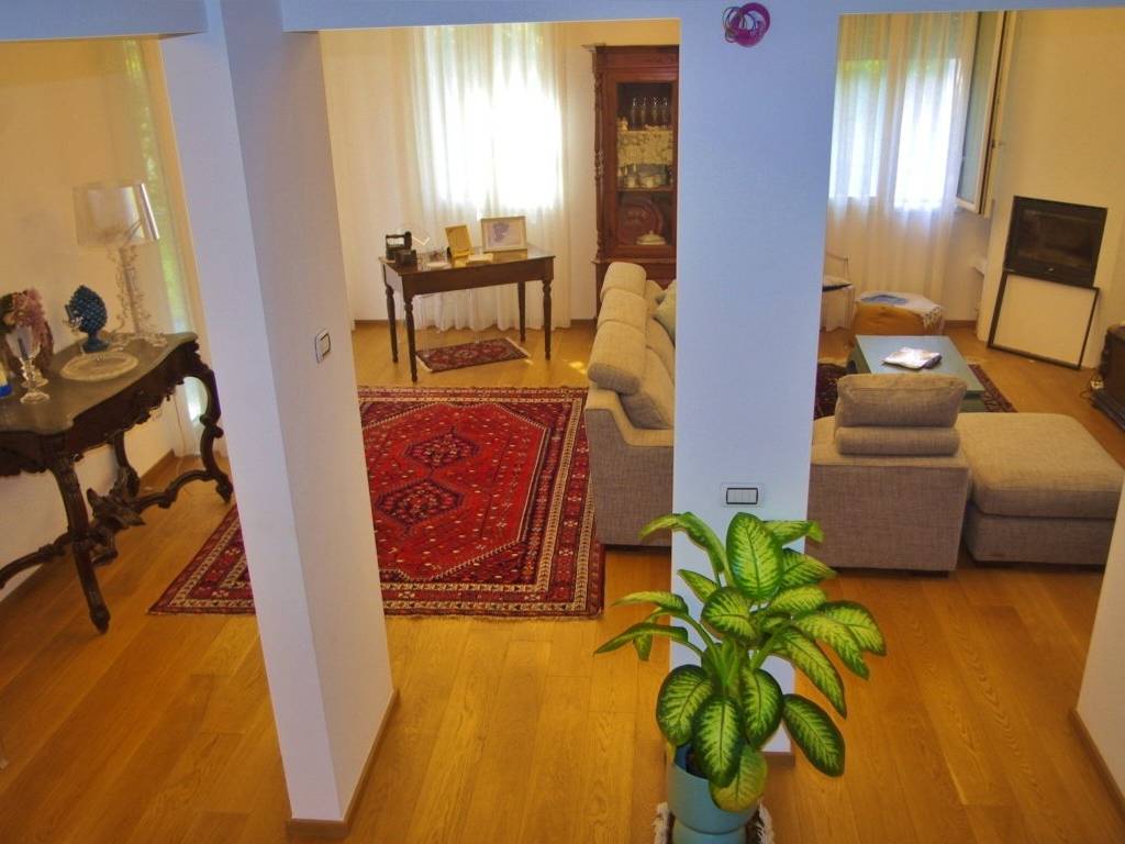 casa indipendente in vendita a Gallarate