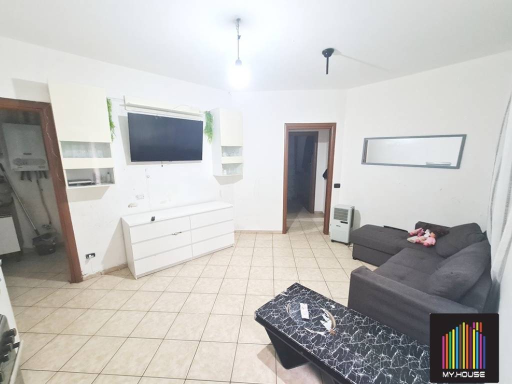 appartamento in vendita a Gallarate in zona Crenna