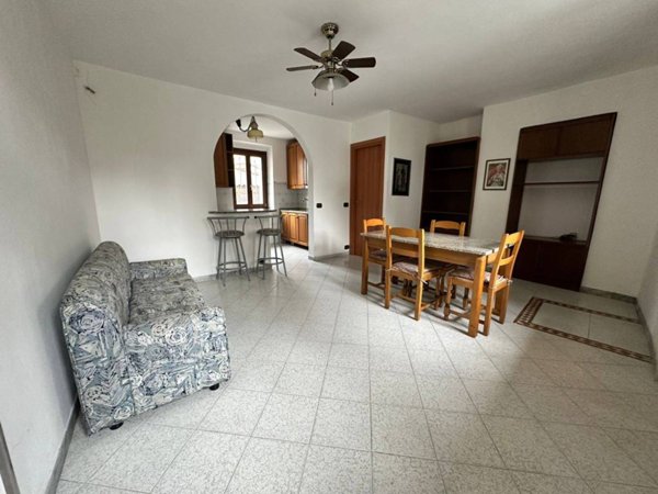 appartamento in vendita a Gallarate in zona Crenna