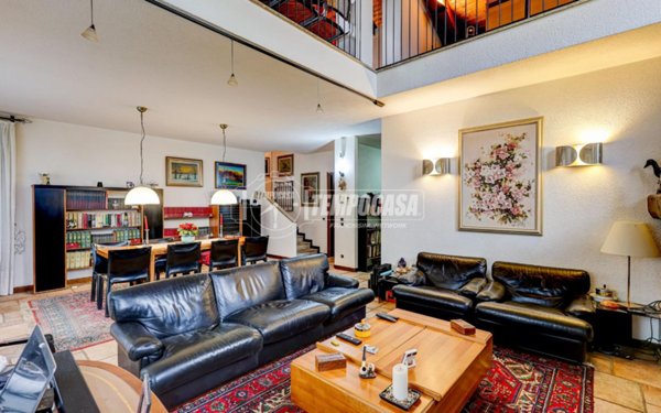 casa indipendente in vendita a Gallarate in zona Ronchi