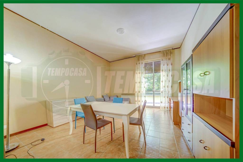 appartamento in vendita a Gallarate in zona Crenna